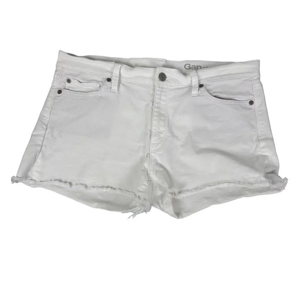 Gap White Frayed Hem Shorts size 30R